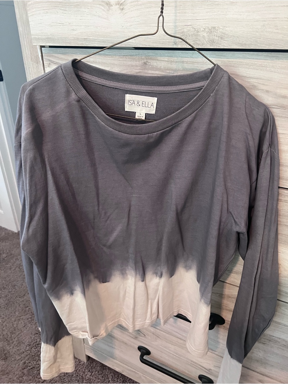 Isa & Ella Women's Gray and Cream Dip-Dye Long Sleeve Sweatshirt